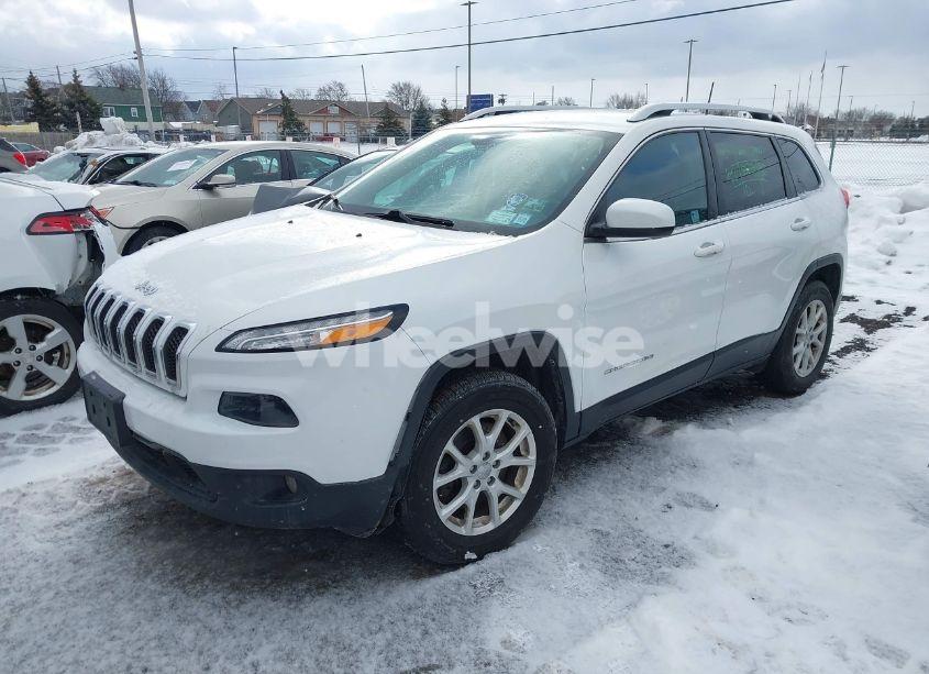 Photo 2 of 2017 Jeep Cherokee LATITUDE 4X4 (VIN 1C4PJMCB5HW618794)
