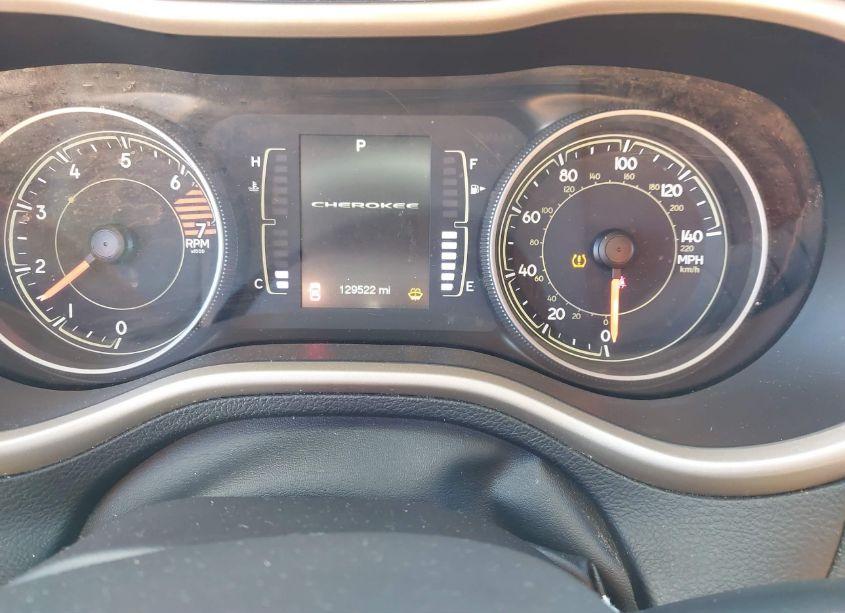 Photo 7 of 2018 Jeep Cherokee LATITUDE 4X4 (VIN 1C4PJMCB5JD570781)