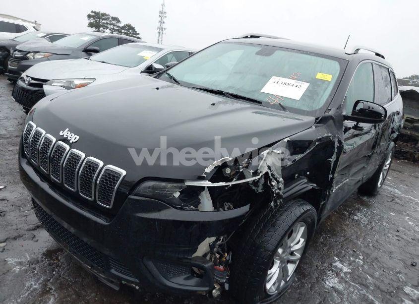 Photo 6 of 2019 Jeep Cherokee LATITUDE 4X4 (VIN 1C4PJMCB5KD346671)