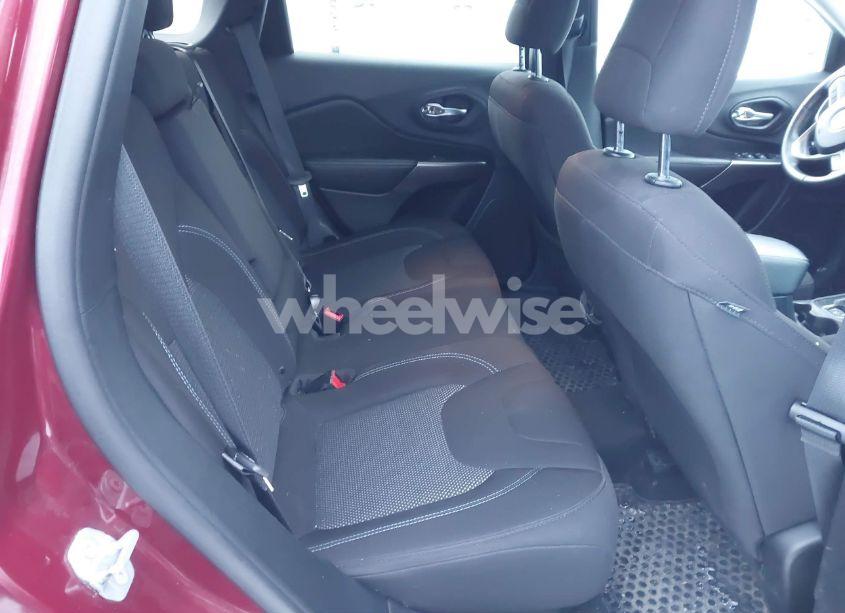 Photo 8 of 2019 Jeep Cherokee LATITUDE 4X4 (VIN 1C4PJMCB5KD410594)