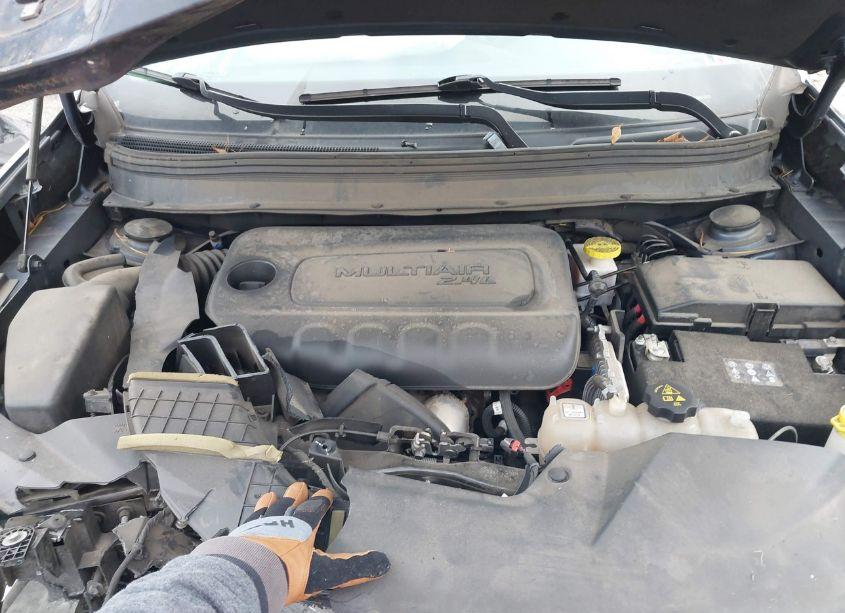 Photo 10 of 2019 Jeep Cherokee LATITUDE 4X4 (VIN 1C4PJMCB5KD412717)