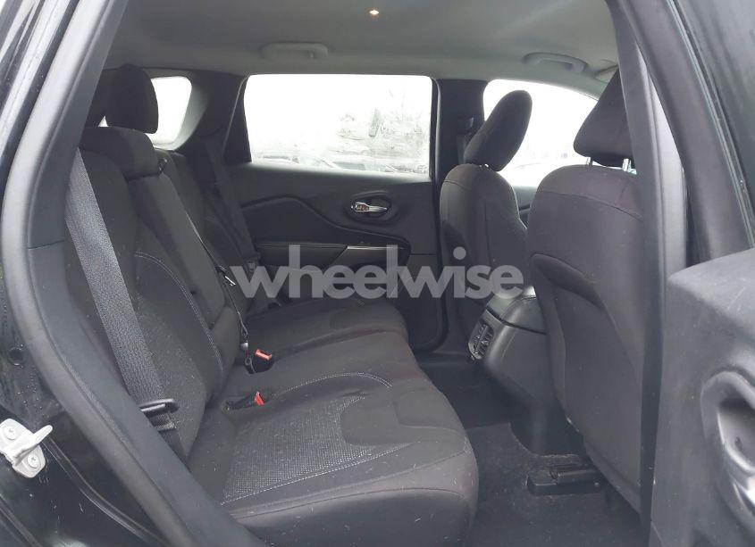 Photo 8 of 2020 Jeep Cherokee LATITUDE 4X4 (VIN 1C4PJMCB5LD574980)