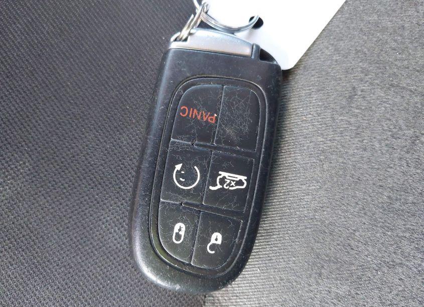 Photo 11 of 2014 Jeep Cherokee LATITUDE (VIN 1C4PJMCB6EW186289)