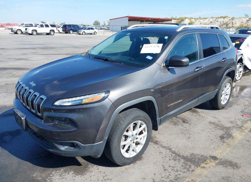 Photo 2 of 2014 Jeep Cherokee LATITUDE (VIN 1C4PJMCB6EW186289)