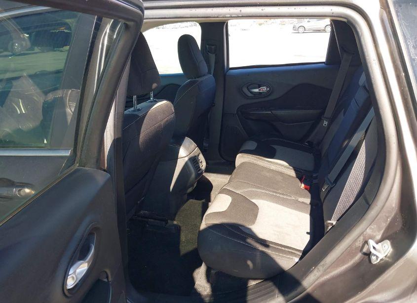 Photo 8 of 2014 Jeep Cherokee LATITUDE (VIN 1C4PJMCB6EW186289)