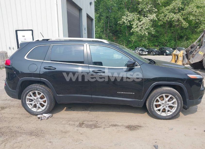 Photo 13 of 2014 Jeep Cherokee LATITUDE (VIN 1C4PJMCB6EW281936)