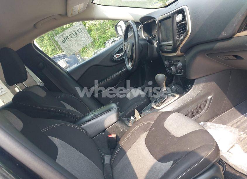Photo 5 of 2014 Jeep Cherokee LATITUDE (VIN 1C4PJMCB6EW281936)
