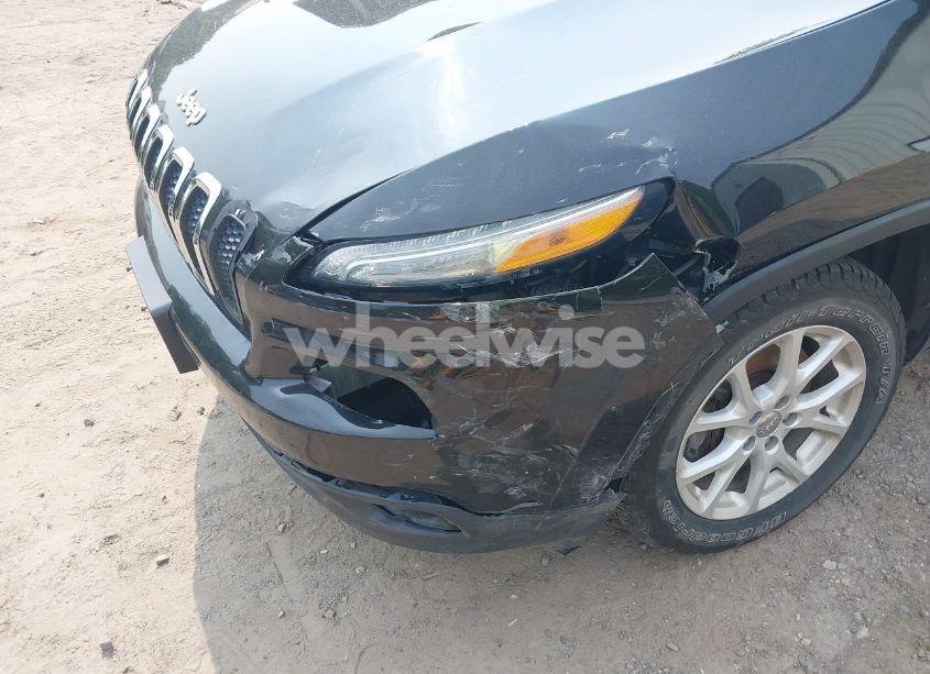 Photo 6 of 2014 Jeep Cherokee LATITUDE (VIN 1C4PJMCB6EW281936)