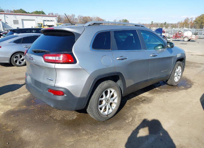 Photo 4 of 2015 Jeep Cherokee LATITUDE (VIN 1C4PJMCB6FW512805)