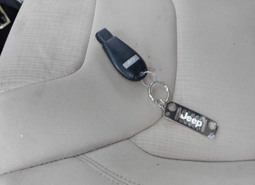 Photo 11 of 2015 Jeep Cherokee LATITUDE (VIN 1C4PJMCB6FW556691)