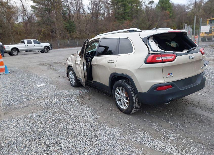 Photo 3 of 2015 Jeep Cherokee LATITUDE (VIN 1C4PJMCB6FW556691)