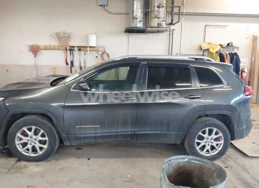 Photo 14 of 2015 Jeep Cherokee LATITUDE (VIN 1C4PJMCB6FW605226)