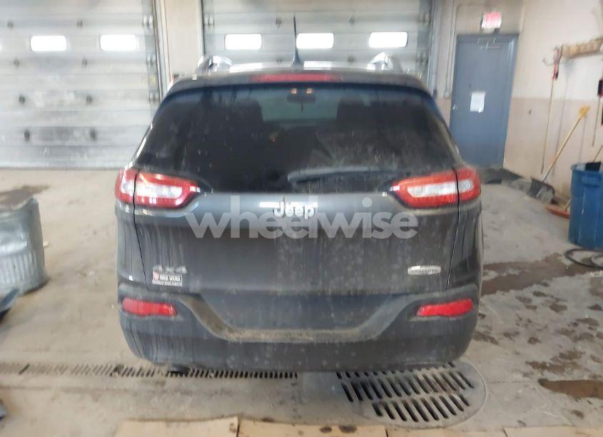 Photo 16 of 2015 Jeep Cherokee LATITUDE (VIN 1C4PJMCB6FW605226)