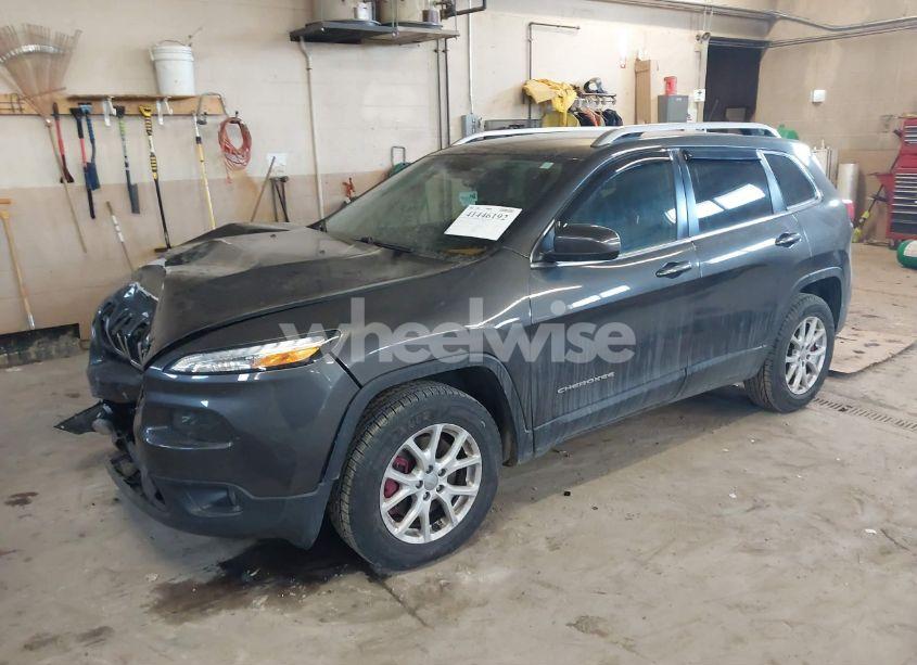 Photo 2 of 2015 Jeep Cherokee LATITUDE (VIN 1C4PJMCB6FW605226)