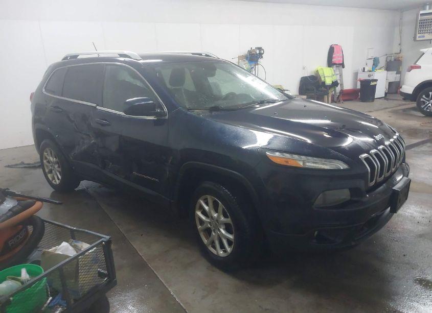 2015 Jeep Cherokee LATITUDE (VIN 1C4PJMCB6FW652577) main photo