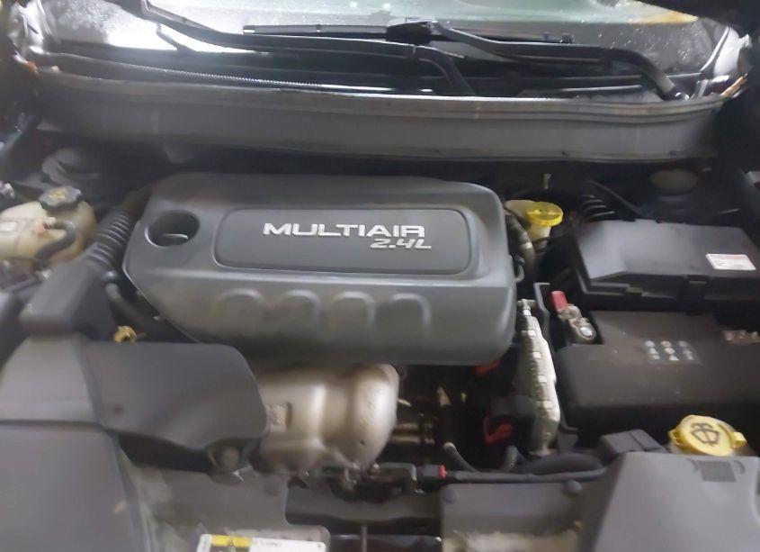 Photo 10 of 2015 Jeep Cherokee LATITUDE (VIN 1C4PJMCB6FW652577)