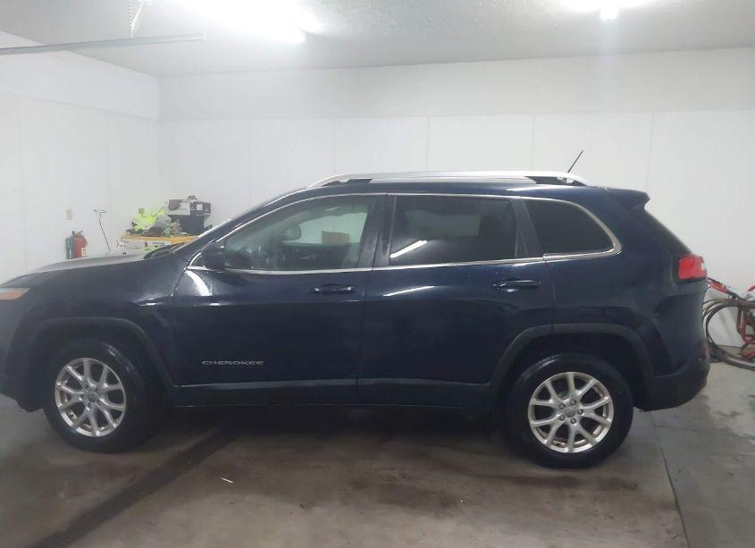 Photo 15 of 2015 Jeep Cherokee LATITUDE (VIN 1C4PJMCB6FW652577)