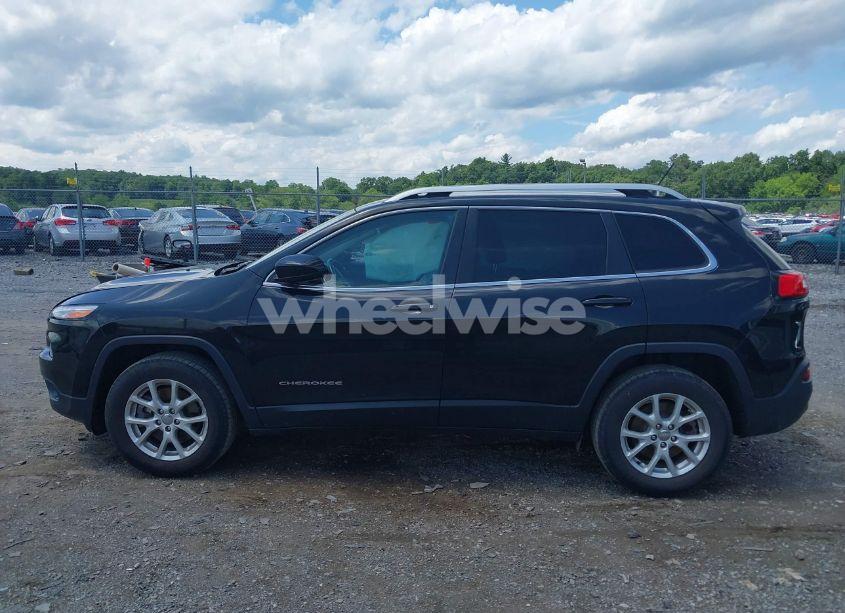 Photo 14 of 2015 Jeep Cherokee LATITUDE (VIN 1C4PJMCB6FW661635)