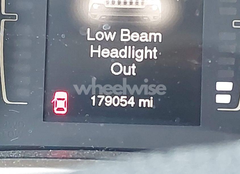 Photo 15 of 2015 Jeep Cherokee LATITUDE (VIN 1C4PJMCB6FW691816)