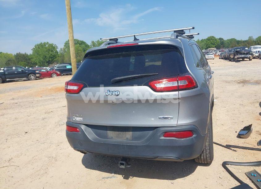 Photo 16 of 2015 Jeep Cherokee LATITUDE (VIN 1C4PJMCB6FW691816)