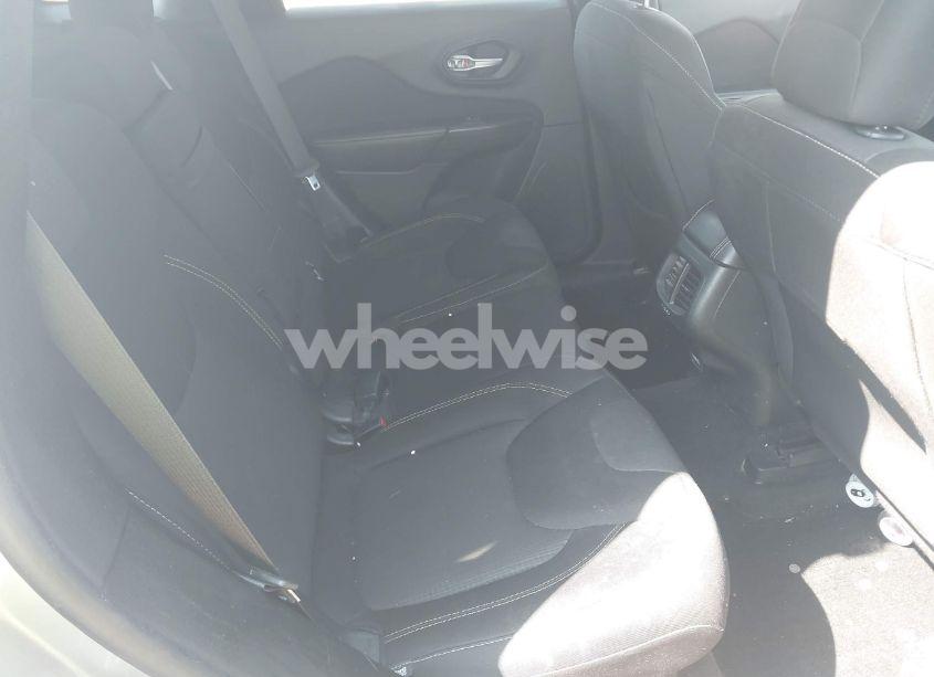 Photo 8 of 2015 Jeep Cherokee LATITUDE (VIN 1C4PJMCB6FW691816)