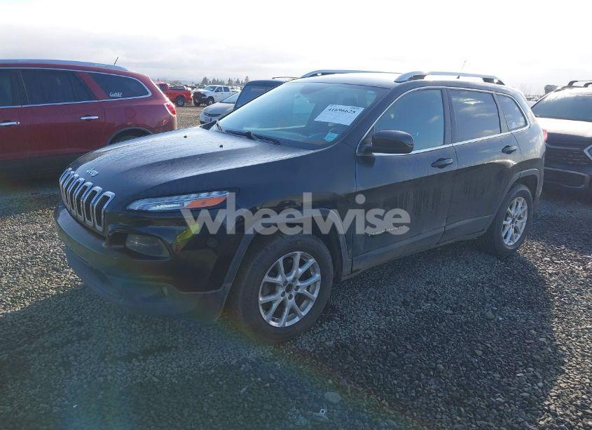 Photo 2 of 2015 Jeep Cherokee LATITUDE (VIN 1C4PJMCB6FW709229)