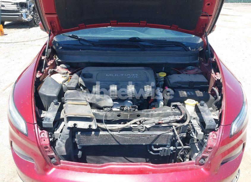 Photo 10 of 2015 Jeep Cherokee LATITUDE (VIN 1C4PJMCB6FW714883)