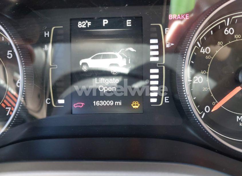 Photo 15 of 2015 Jeep Cherokee LATITUDE (VIN 1C4PJMCB6FW714883)