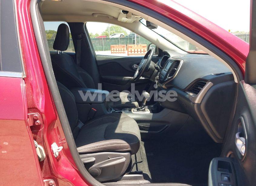 Photo 5 of 2015 Jeep Cherokee LATITUDE (VIN 1C4PJMCB6FW714883)