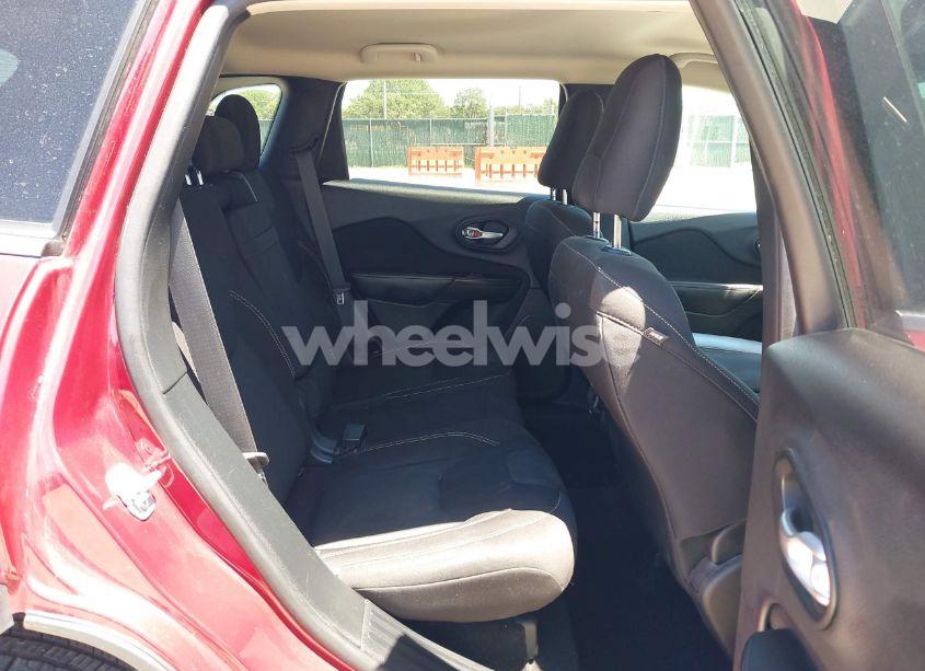 Photo 8 of 2015 Jeep Cherokee LATITUDE (VIN 1C4PJMCB6FW714883)