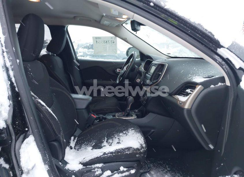 Photo 5 of 2015 Jeep Cherokee LATITUDE ALTITUDE (VIN 1C4PJMCB6FW776168)