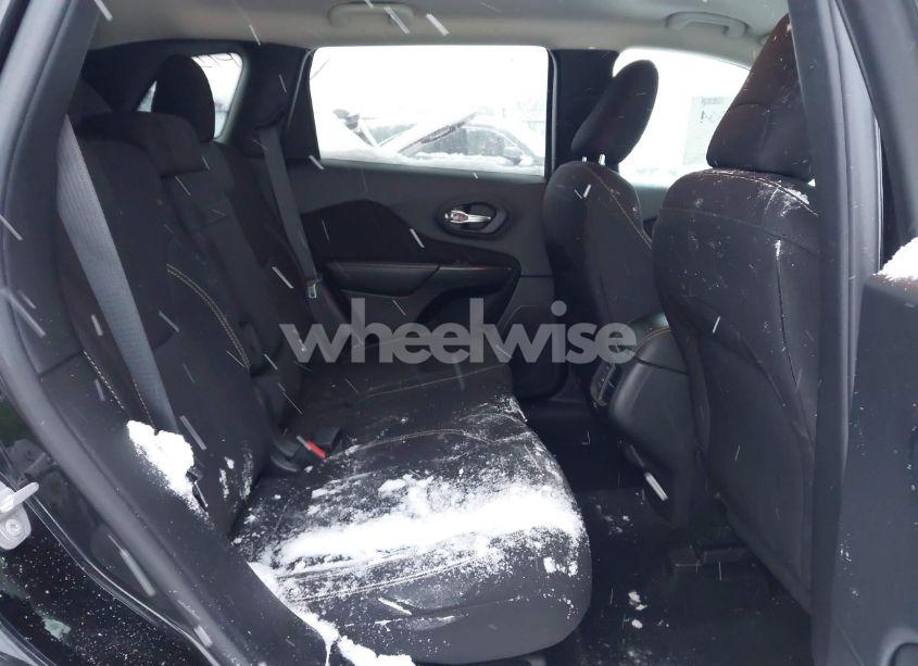 Photo 8 of 2015 Jeep Cherokee LATITUDE ALTITUDE (VIN 1C4PJMCB6FW776168)