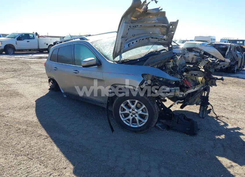 2015 Jeep Cherokee LATITUDE (VIN 1C4PJMCB6FW777515) main photo