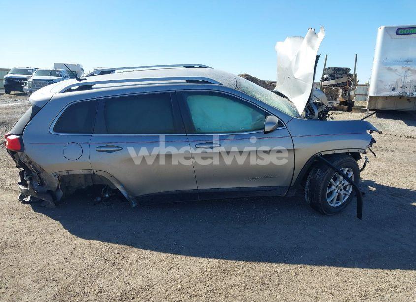 Photo 13 of 2015 Jeep Cherokee LATITUDE (VIN 1C4PJMCB6FW777515)