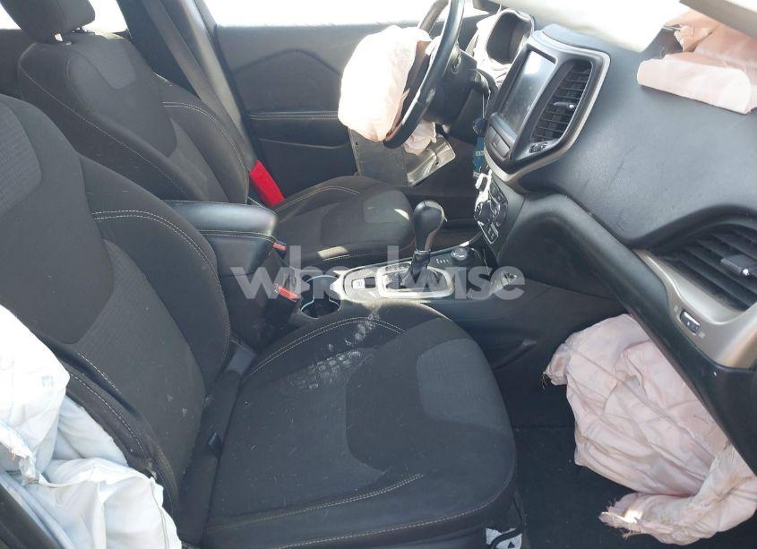 Photo 5 of 2015 Jeep Cherokee LATITUDE (VIN 1C4PJMCB6FW777515)