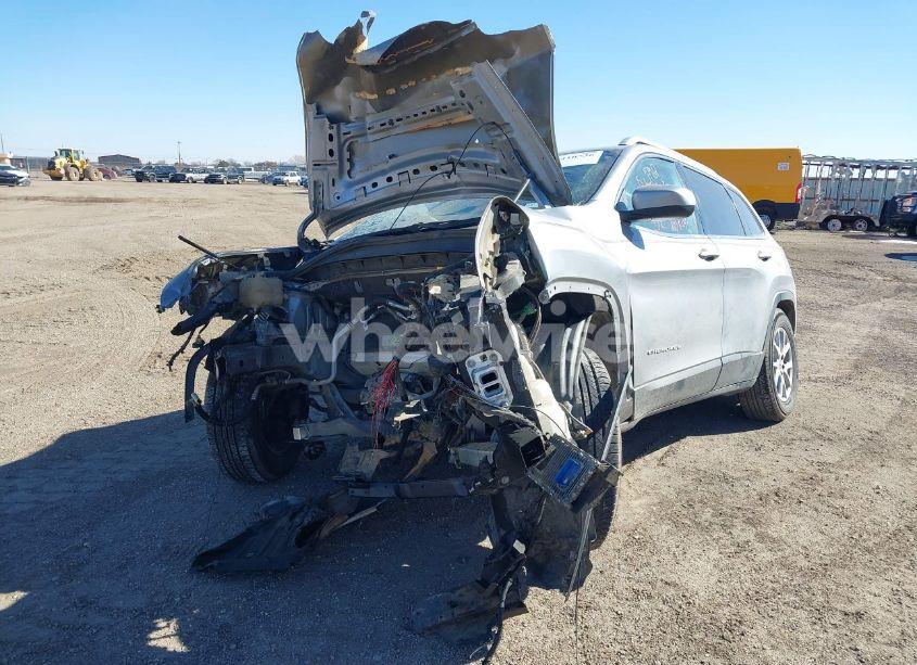 Photo 6 of 2015 Jeep Cherokee LATITUDE (VIN 1C4PJMCB6FW777515)