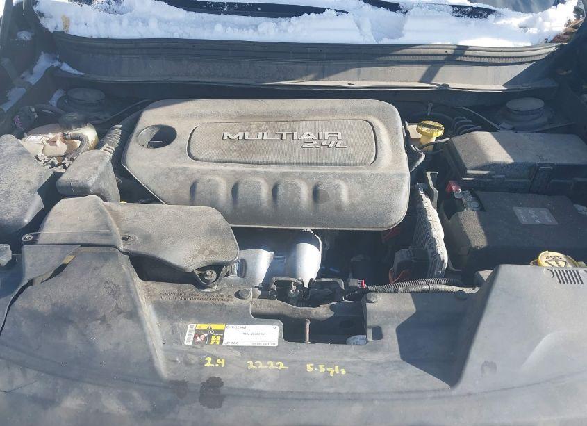 Photo 10 of 2015 Jeep Cherokee LATITUDE (VIN 1C4PJMCB6FW789423)