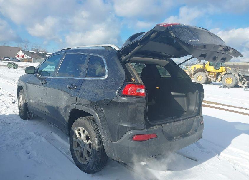 Photo 3 of 2015 Jeep Cherokee LATITUDE (VIN 1C4PJMCB6FW789423)