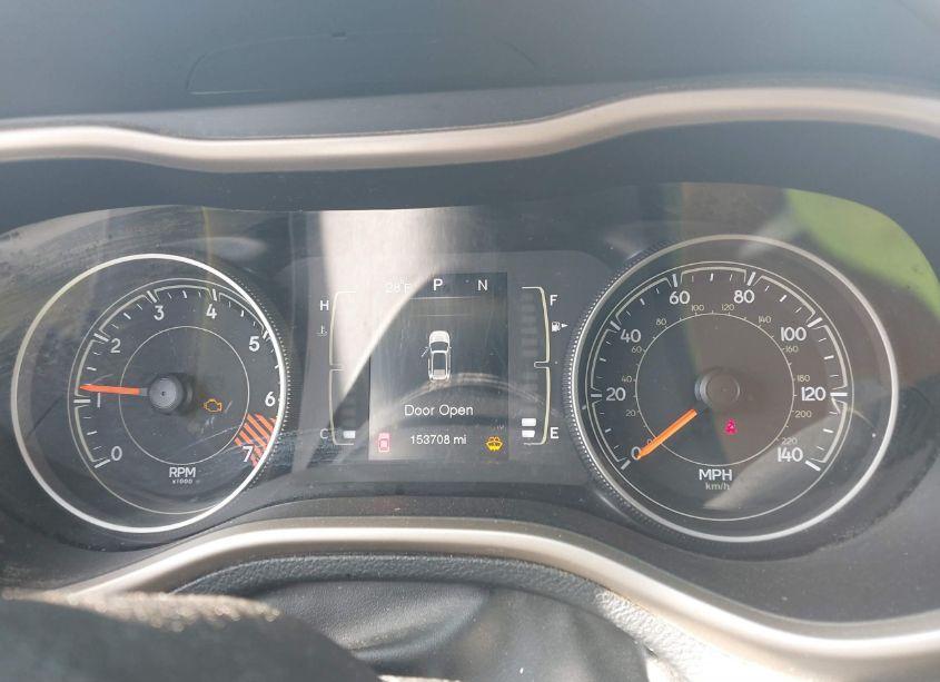 Photo 7 of 2015 Jeep Cherokee LATITUDE (VIN 1C4PJMCB6FW789423)