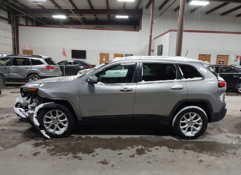 Photo 14 of 2016 Jeep Cherokee LATITUDE (VIN 1C4PJMCB6GW154915)