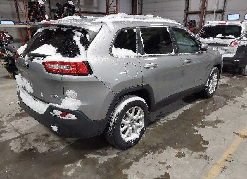 Photo 4 of 2016 Jeep Cherokee LATITUDE (VIN 1C4PJMCB6GW154915)