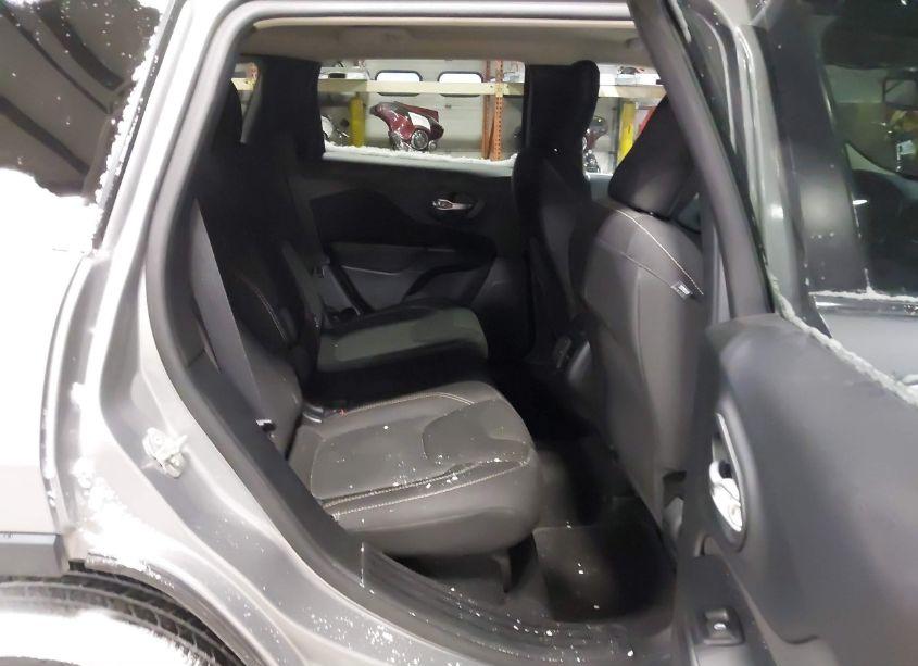 Photo 8 of 2016 Jeep Cherokee LATITUDE (VIN 1C4PJMCB6GW154915)