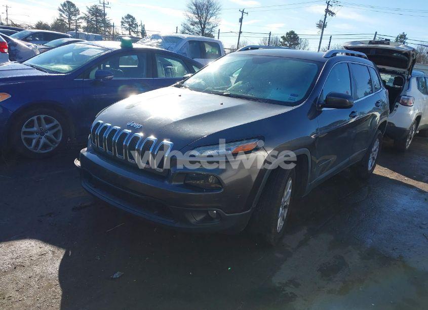 Photo 2 of 2016 Jeep Cherokee LATITUDE (VIN 1C4PJMCB6GW162187)