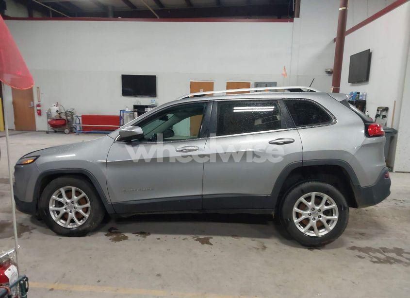 Photo 14 of 2016 Jeep Cherokee LATITUDE (VIN 1C4PJMCB6GW295404)