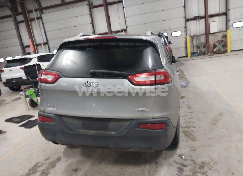 Photo 16 of 2016 Jeep Cherokee LATITUDE (VIN 1C4PJMCB6GW295404)