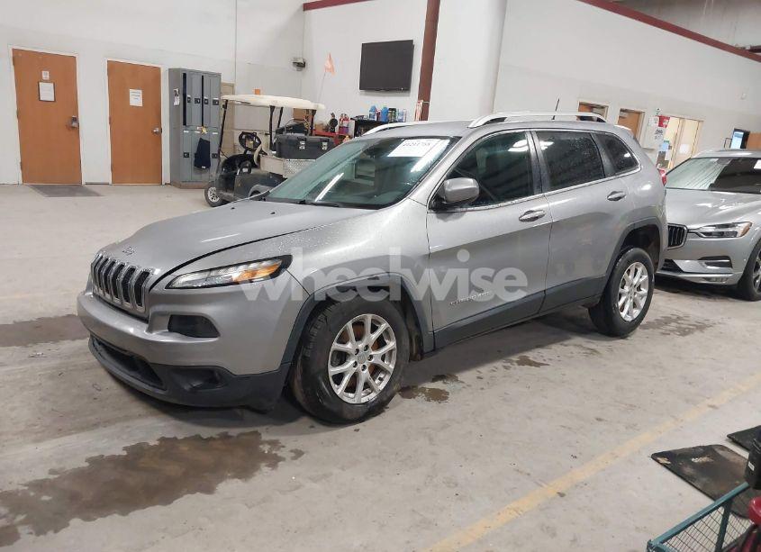 Photo 2 of 2016 Jeep Cherokee LATITUDE (VIN 1C4PJMCB6GW295404)
