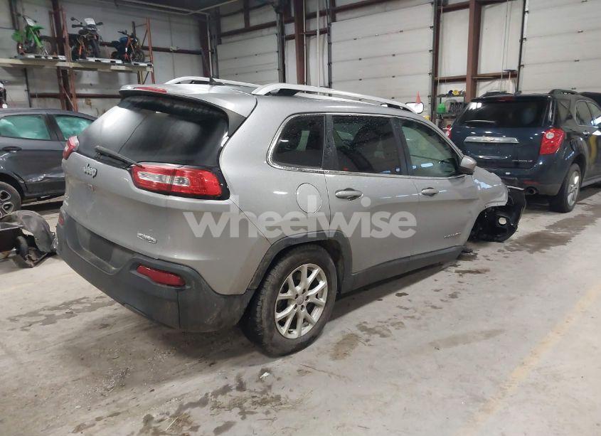 Photo 4 of 2016 Jeep Cherokee LATITUDE (VIN 1C4PJMCB6GW295404)