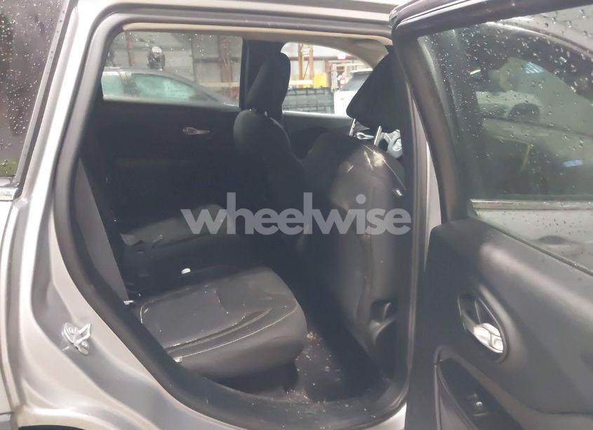 Photo 8 of 2016 Jeep Cherokee LATITUDE (VIN 1C4PJMCB6GW295404)