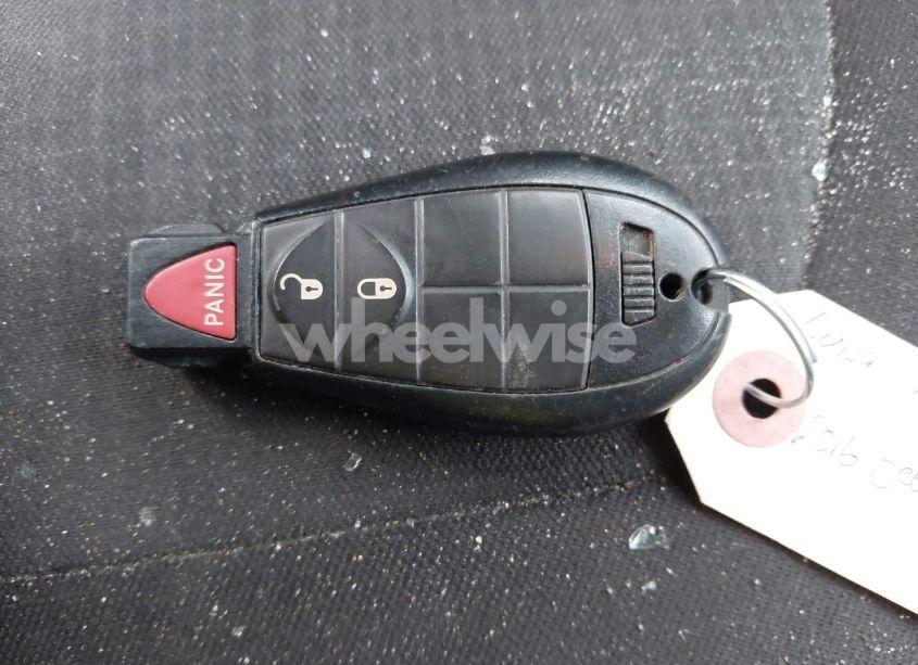 Photo 11 of 2016 Jeep Cherokee LATITUDE (VIN 1C4PJMCB6GW345413)