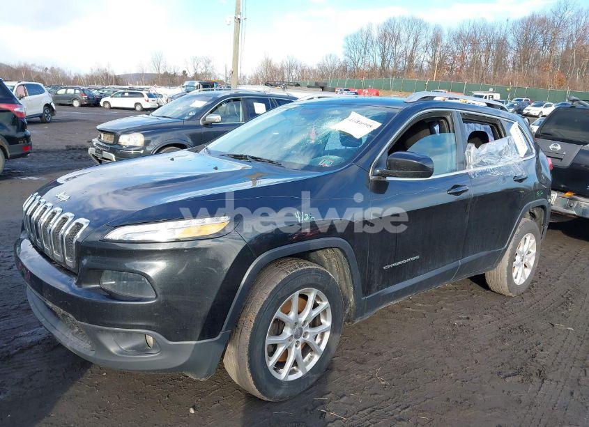 Photo 2 of 2016 Jeep Cherokee LATITUDE (VIN 1C4PJMCB6GW345413)